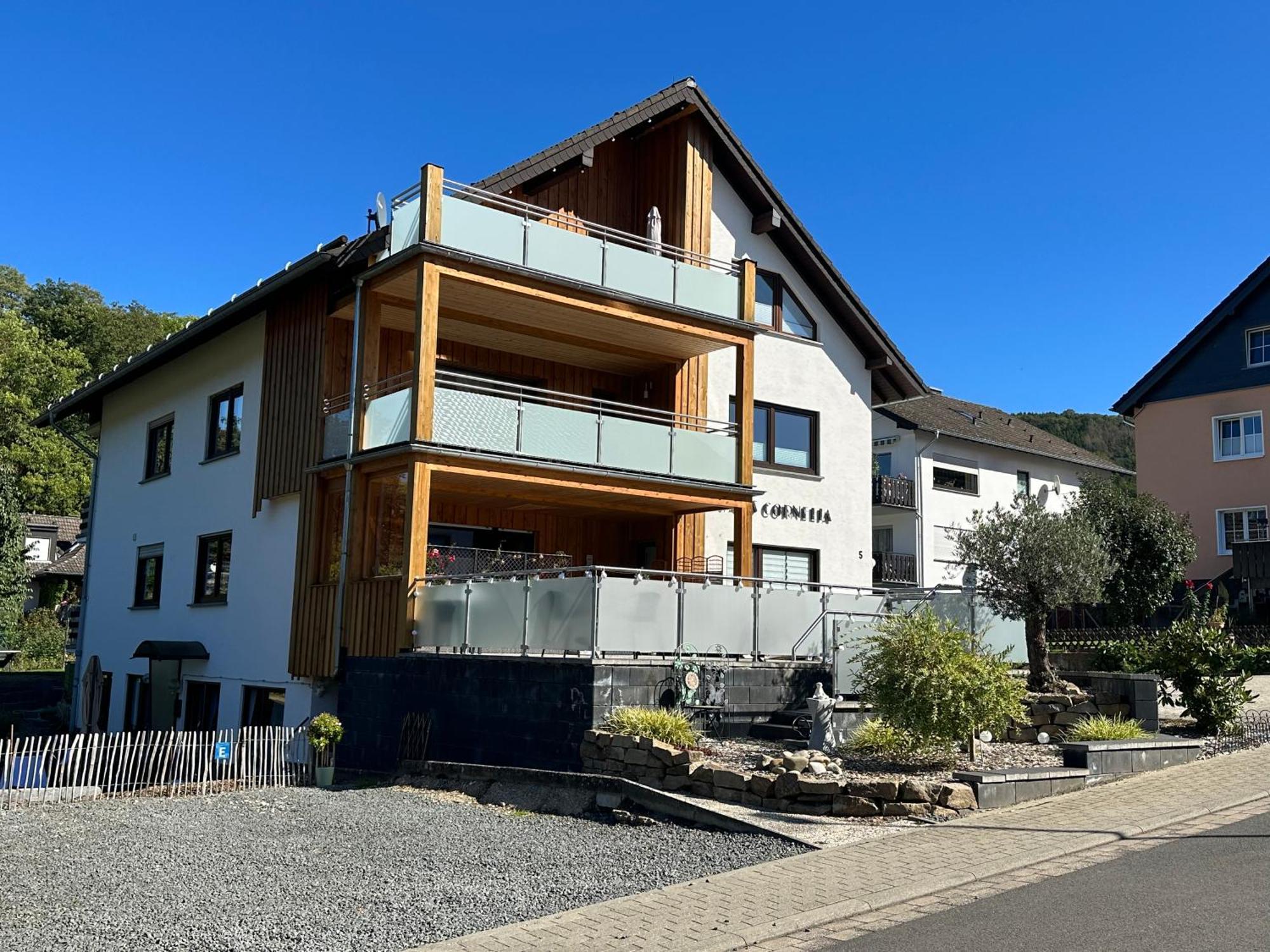 Haus Cornelia Apartment Einruhr Exterior foto