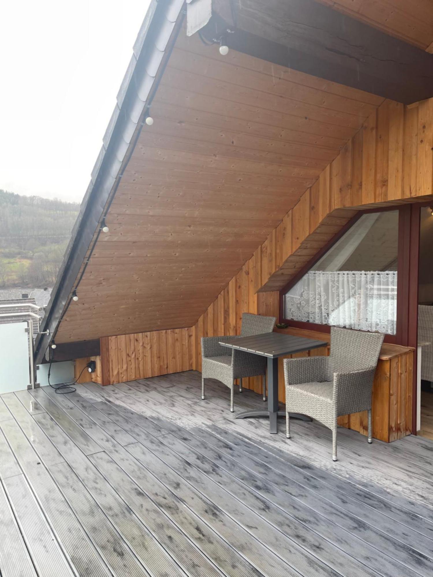 Haus Cornelia Apartment Einruhr Exterior foto